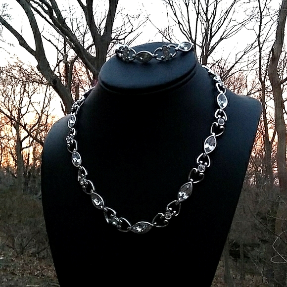 VINTAGE SWAROVSKI White Crystal Link Nklc&Bracelet - Picture 2 of 16